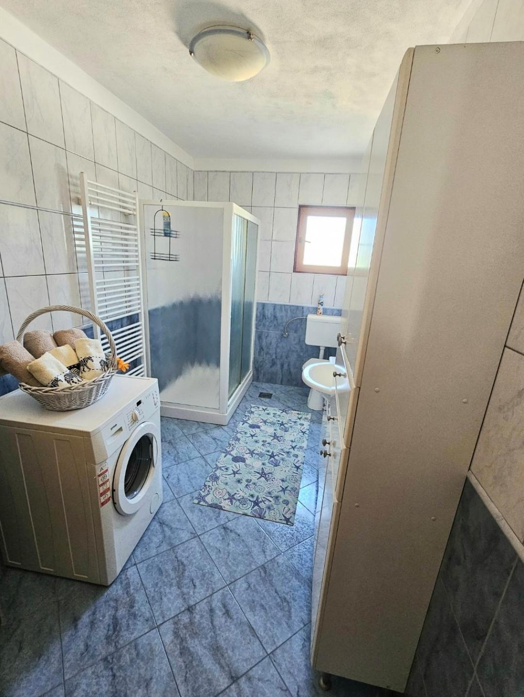 Apartment Miska & Studio Roki Dračevac Exteriör bild